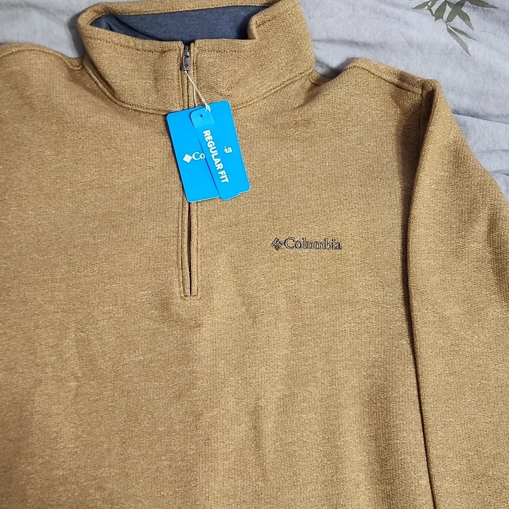 New Columbia Sweater - Picture 1 of 3
